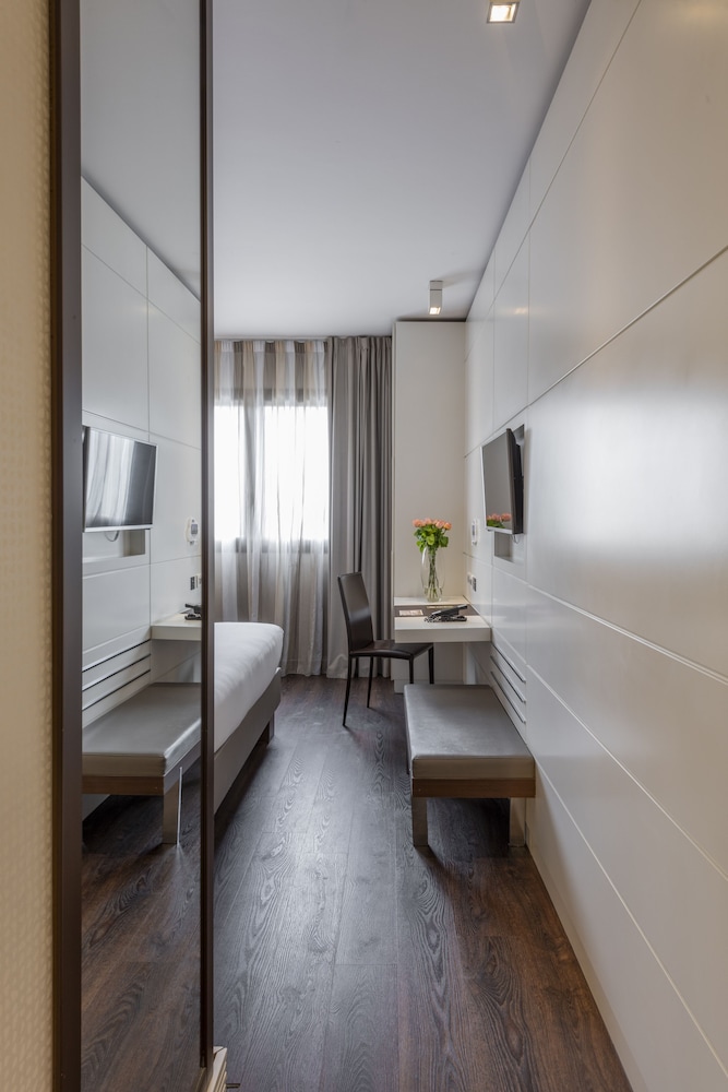 Habitación Doble del hotel H10 Roma Citta. Foto 7