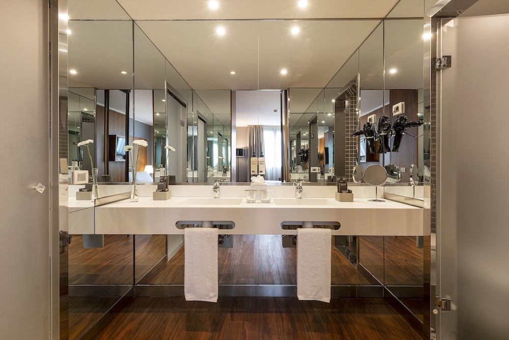 Suite del hotel H10 Roma Citta. Foto 12