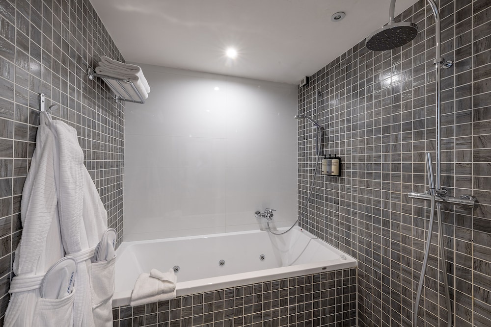 Suite del hotel H10 Roma Citta. Foto 13