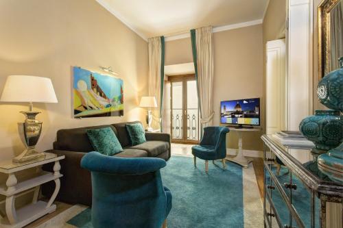 Suite del hotel Grand Cavour. Foto 1