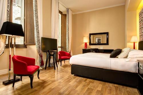 Suite del hotel Grand Cavour. Foto 7