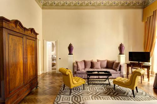 Suite Deluxe del hotel Grand Cavour. Foto 1