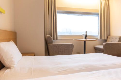 Habitación Doble con 2 camas Executive con suelo de madera - No fumadores del hotel Gracery Ginza. Foto 4