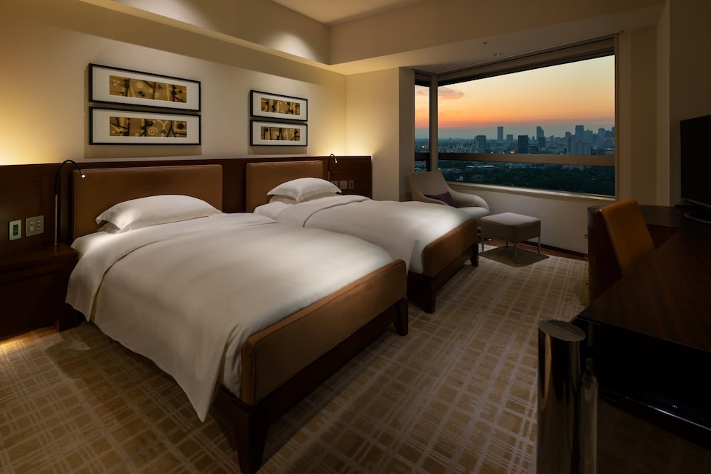 2 camas individuales, vistas a la ciudad del hotel Grand Hyatt Tokyo. Foto 7