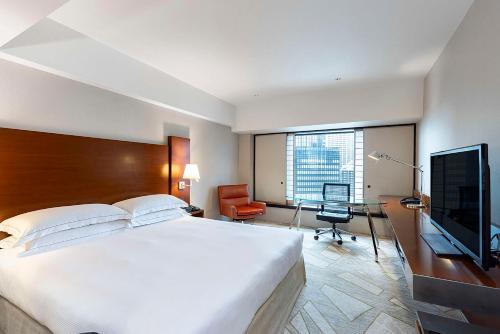 Habitación King Hilton del hotel Hilton Tokyo. Foto 1