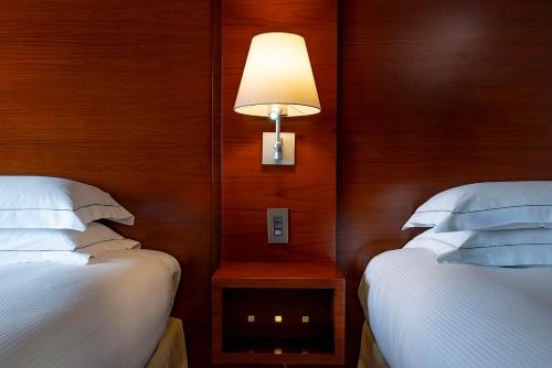 Habitación Hilton con 2 camas individuales del hotel Hilton Tokyo. Foto 4