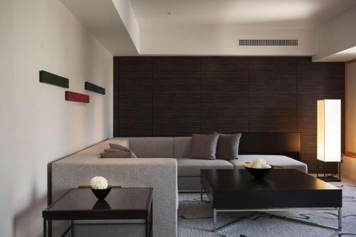Suite Executive Tower - Cama extragrande del hotel Hilton Tokyo. Foto 1