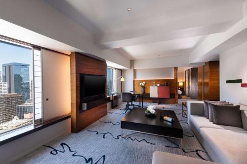 Suite Executive Tower - Cama extragrande del hotel Hilton Tokyo. Foto 2