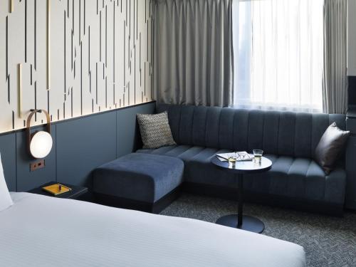 Superior Twin Room with Tokyo Tower View del hotel Mitsui Garden Shiodome Italia-gai. Foto 4