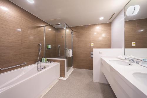 Premier Triple Room with Lounge Access - Non Smoking del hotel Namba Oriental. Foto 4