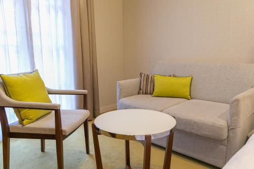 Deluxe Triple Room with Lounge Access del hotel Namba Oriental. Foto 4