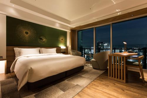 Habitación con cama extragrande - Planta alta - No fumadores del hotel The Prince Park Tower Tokyo. Foto 3
