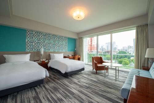 Alojamiento Deluxe de 2 dormitorios contiguos con vistas a la Torre de Tokio - 4 camas individuales - No fumadores del hotel The Prince Park Tower Tokyo. Foto 5