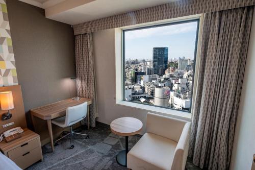 Habitación Doble Superior con vistas al parque - Cama doble pequeña - No fumadores del hotel Shibuya Excel Tokyu. Foto 3