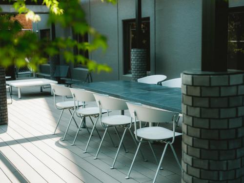 Suite con terraza de 109 m² con salida tardía a las 11:00 - No fumadores del hotel The Knot Tokyo Shinjuku. Foto 11