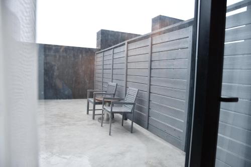 Habitación doble deluxe con cama grande y balcón del hotel The One Boutique. Foto 5