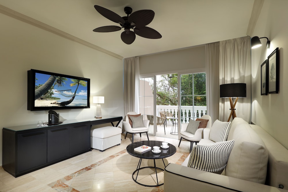 Suite, frente al mar del hotel Grand Palladium Jamaica Resort and Spa All Inclusive. Foto 1