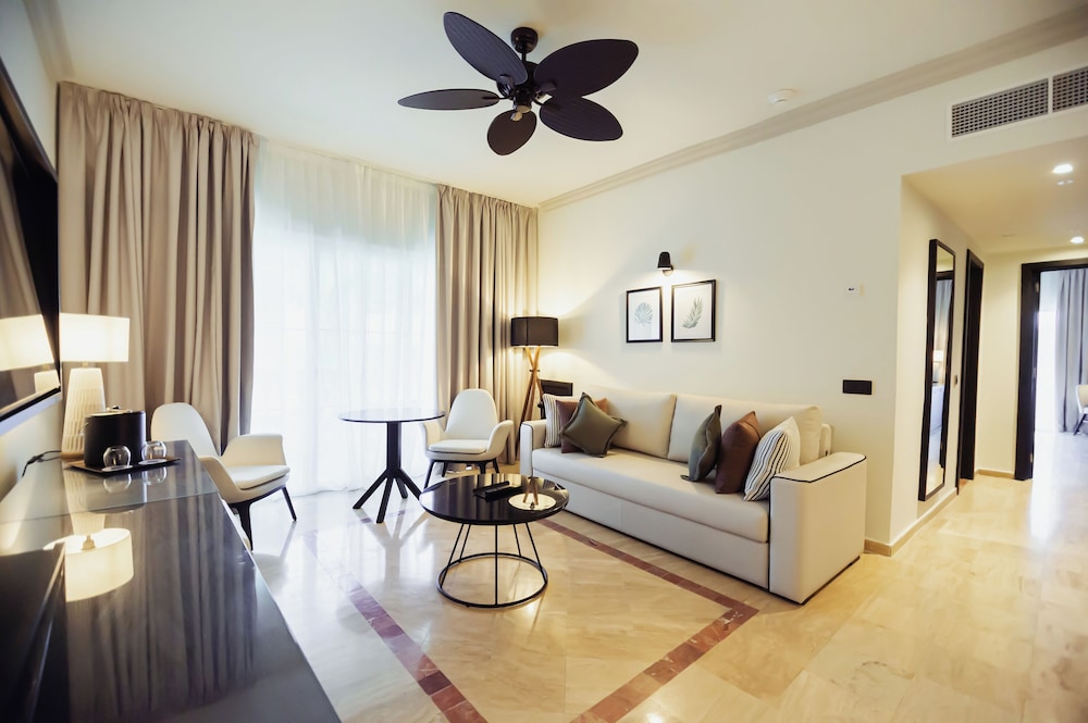 Suite, frente al mar del hotel Grand Palladium Jamaica Resort and Spa All Inclusive. Foto 6