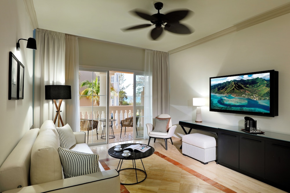 Suite, vistas al jardín del hotel Grand Palladium Jamaica Resort and Spa All Inclusive. Foto 3