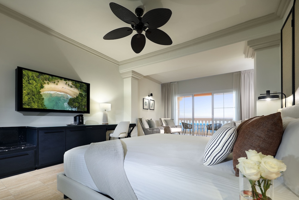 Suite junior, frente al mar del hotel Grand Palladium Jamaica Resort and Spa All Inclusive. Foto 1