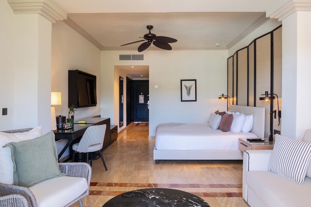 Suite junior, vistas al jardín del hotel Grand Palladium Jamaica Resort and Spa All Inclusive. Foto 4