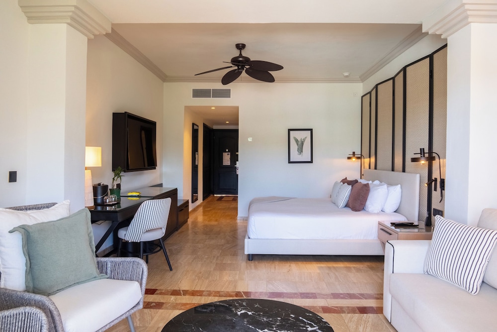 Suite junior, vistas al jardín del hotel Grand Palladium Jamaica Resort and Spa All Inclusive. Foto 5