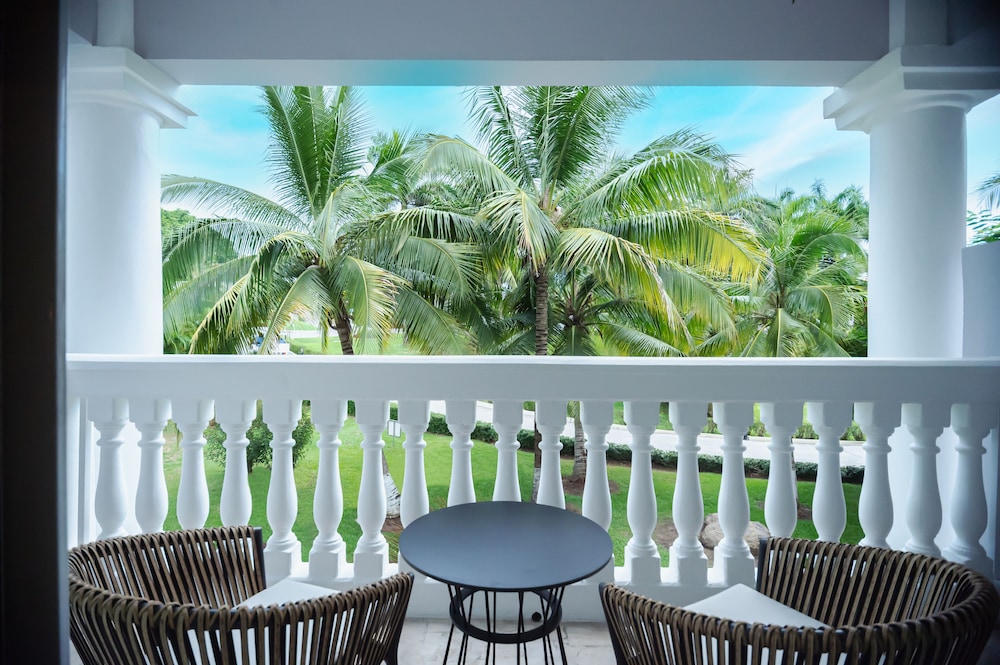 Suite junior, vistas al jardín del hotel Grand Palladium Jamaica Resort and Spa All Inclusive. Foto 6