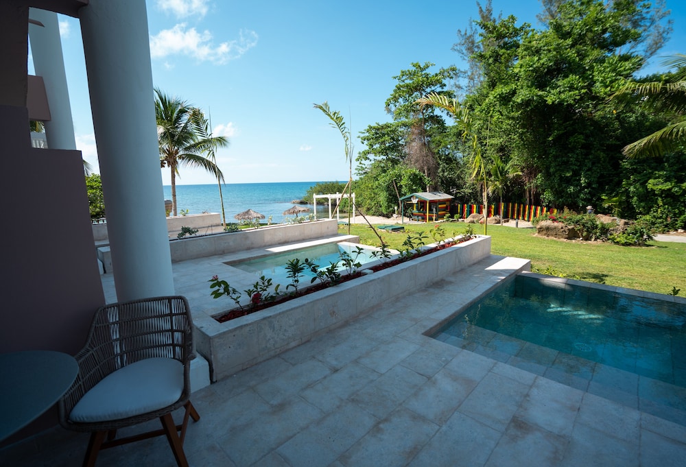 Superior Junior Suite Private Pool Beachside del hotel Grand Palladium Jamaica Resort and Spa All Inclusive. Foto 8
