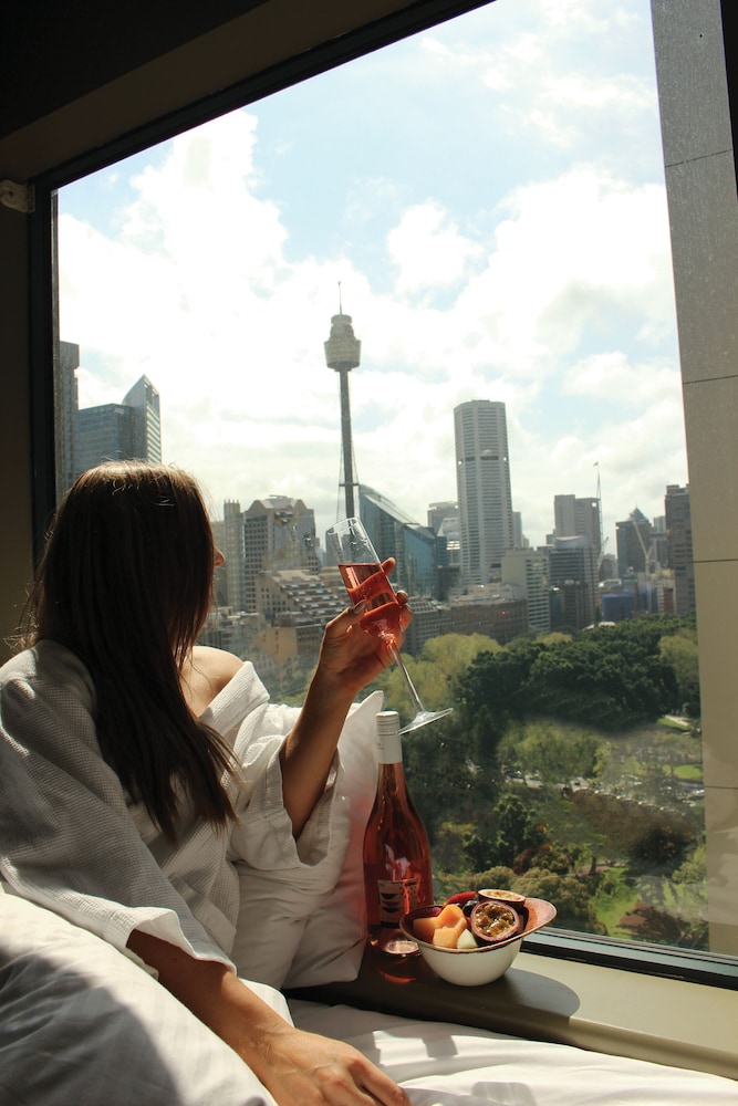 Deluxe King con Vistas al Parque, 1 Cama King del hotel Pullman Sydney Hyde Park. Foto 7