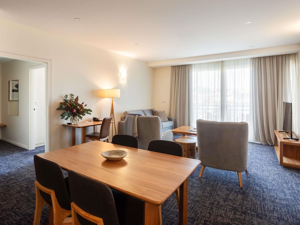 Suite con vistas a la ciudad del hotel Peppers Seaport. Foto 4