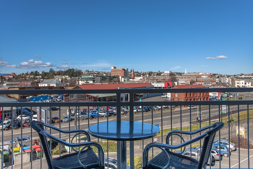 2 Dormitorios con Vistas a la Ciudad del hotel Peppers Seaport. Foto 15