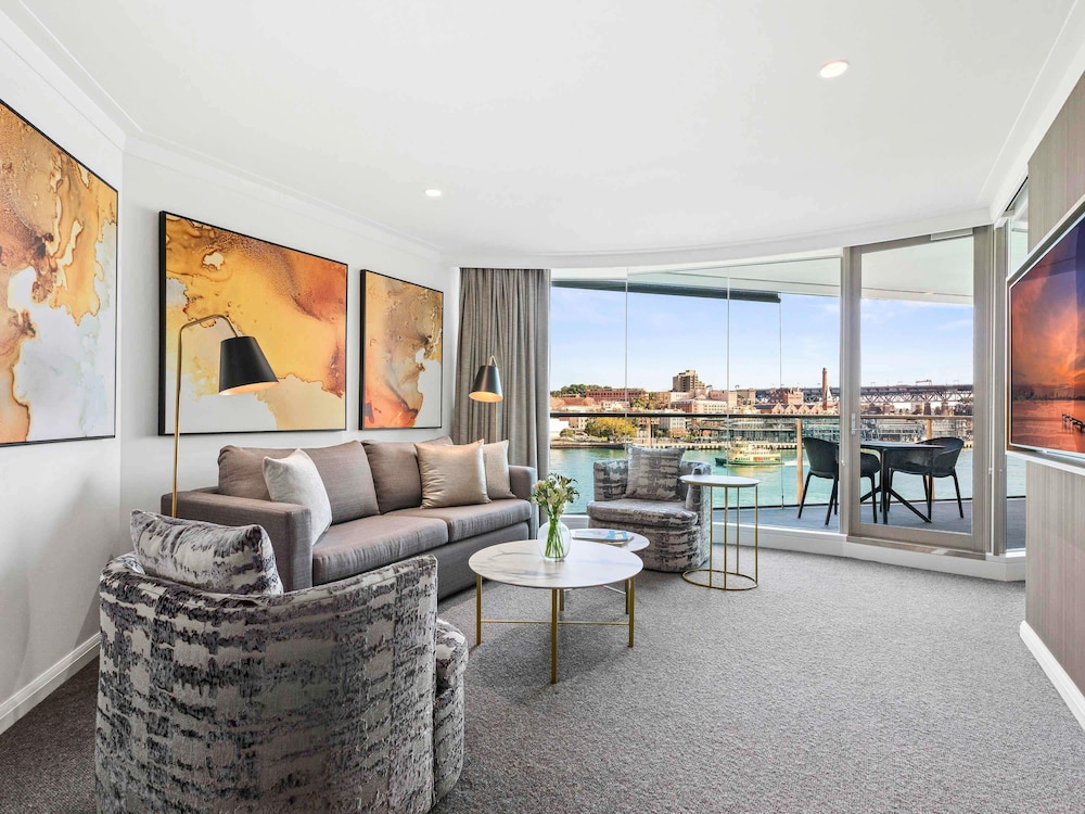 Apartamento Deluxe de dos habitaciones con camas King y vistas al puerto del hotel Pullman Quay Grand Sydney Harbour. Foto 7