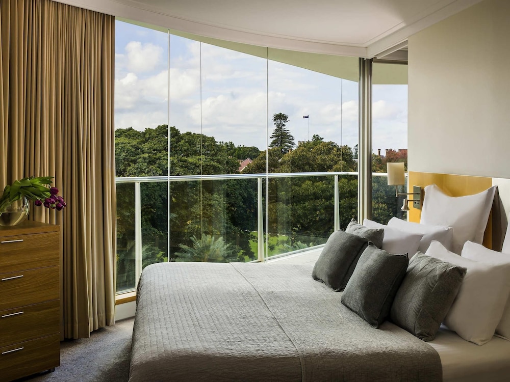 Apartamento Deluxe de dos habitaciones con camas King y vistas al jardín del hotel Pullman Quay Grand Sydney Harbour. Foto 6