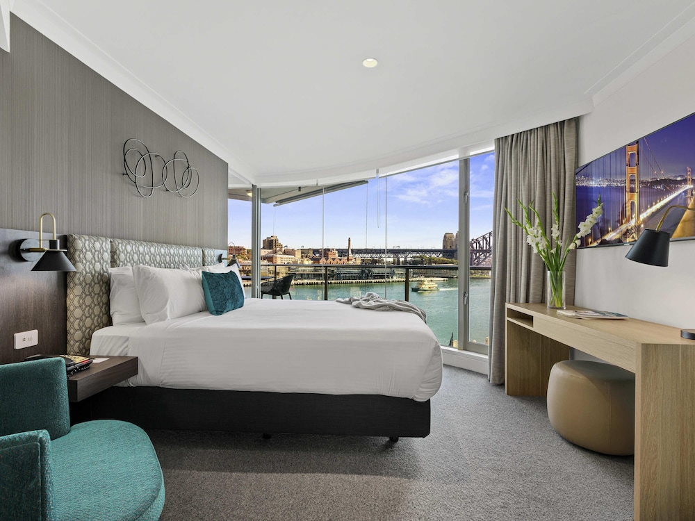 Apartamento Deluxe de dos habitaciones con camas King y vistas al puerto del hotel Pullman Quay Grand Sydney Harbour. Foto 9