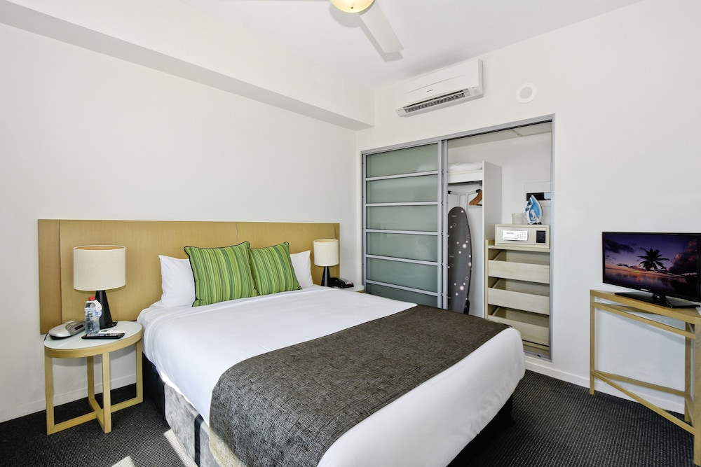 Apartamento de 1 dormitorio con vistas a la ciudad del hotel Mantra Pandanas. Foto 2