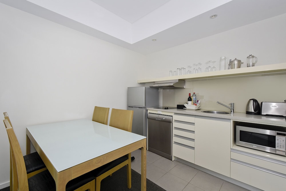 Apartamento de 1 Dormitorio con Vistas al Agua del hotel Mantra Pandanas. Foto 1