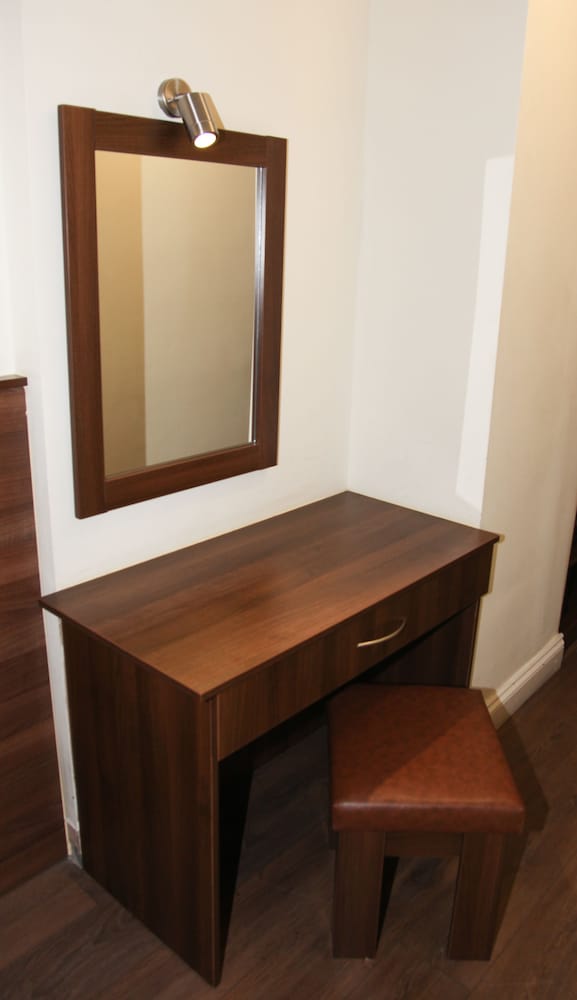 Habitación estándar con 2 camas individuales del hotel Ascot Hyde Park. Foto 2