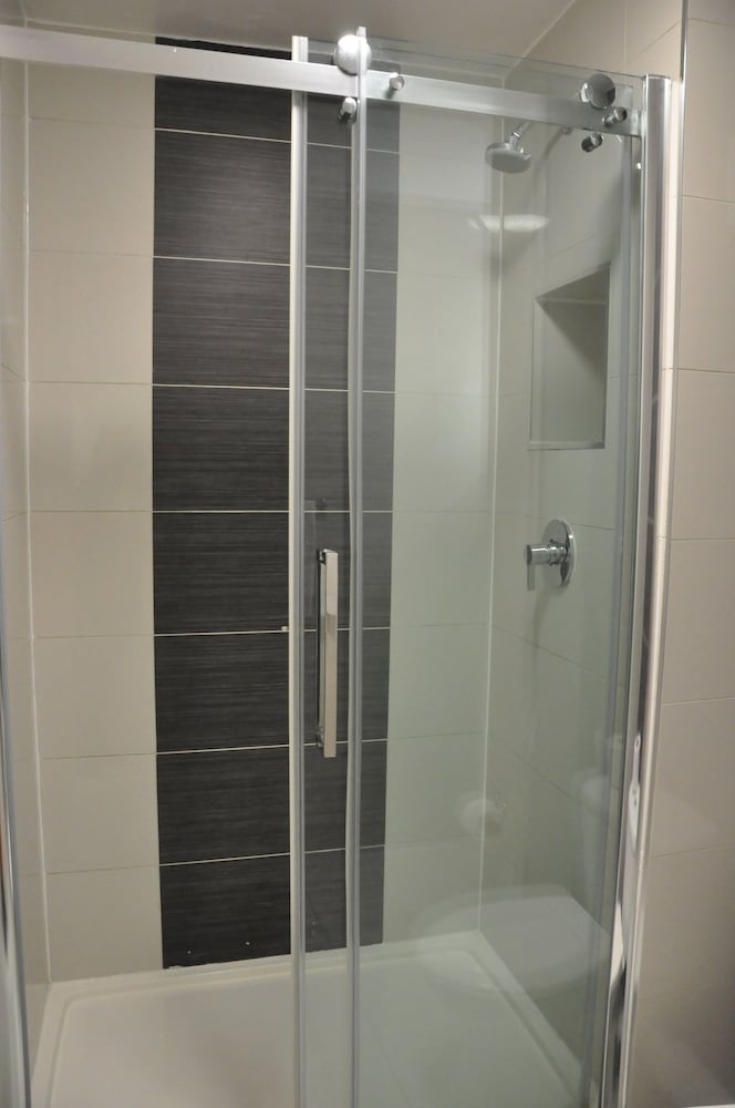 Habitación estándar doble del hotel Ascot Hyde Park. Foto 23