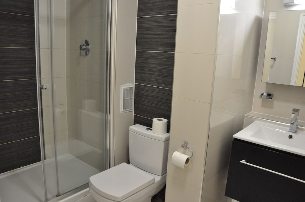 Habitación triple estándar del hotel Ascot Hyde Park. Foto 5