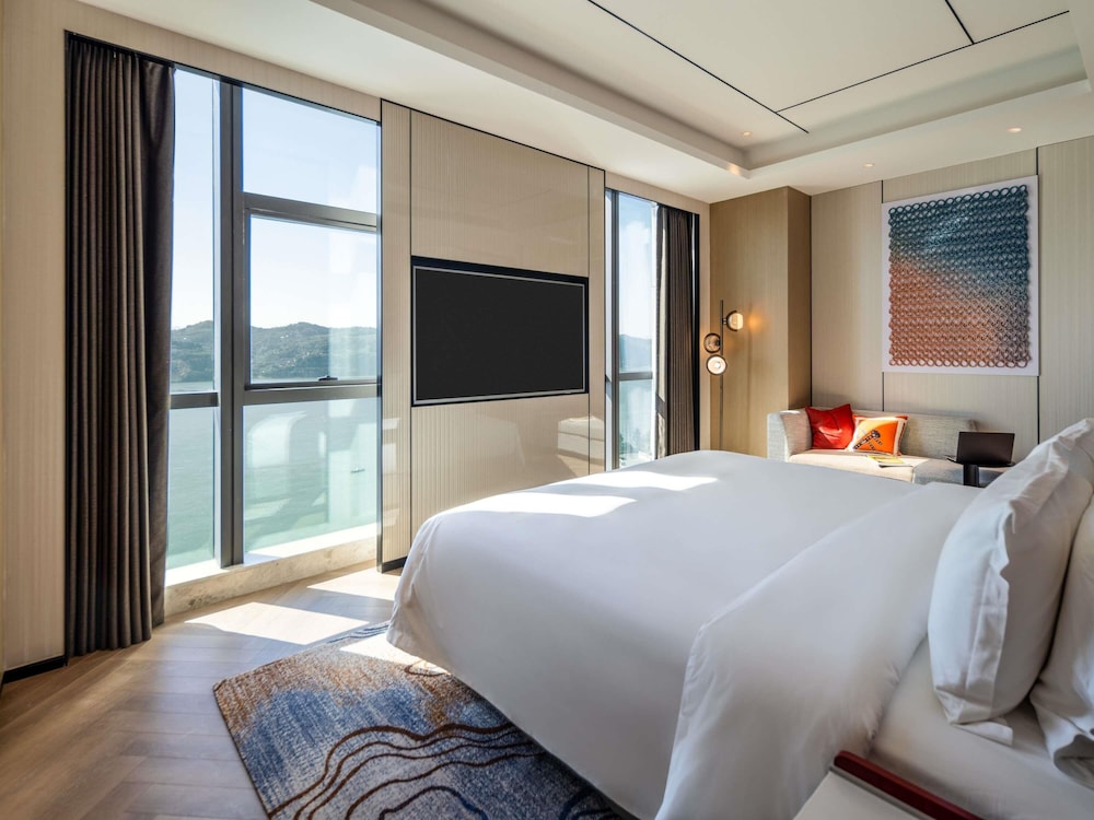 Suite Deluxe con 1 cama King Size del hotel Grand Mercure Yichang Waitan