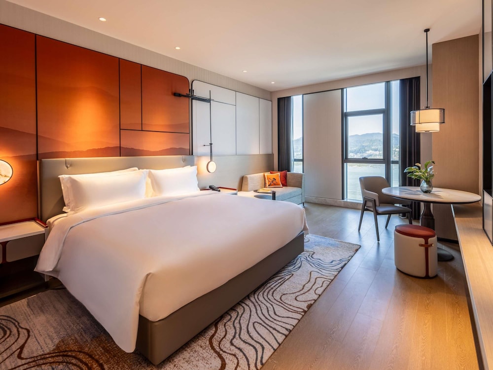 Habitación Ejecutiva con 1 cama king size, vistas al río del hotel Grand Mercure Yichang Waitan