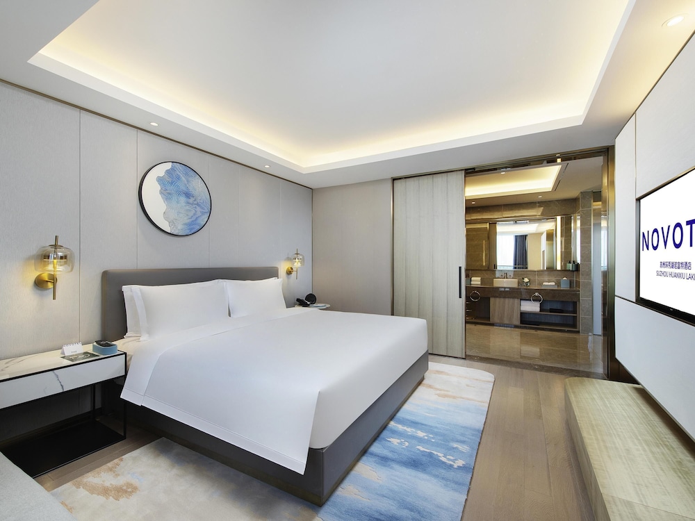 Suite Deluxe con 1 cama King Size del hotel Novotel Suzhou Huanxiu Lake. Foto 3