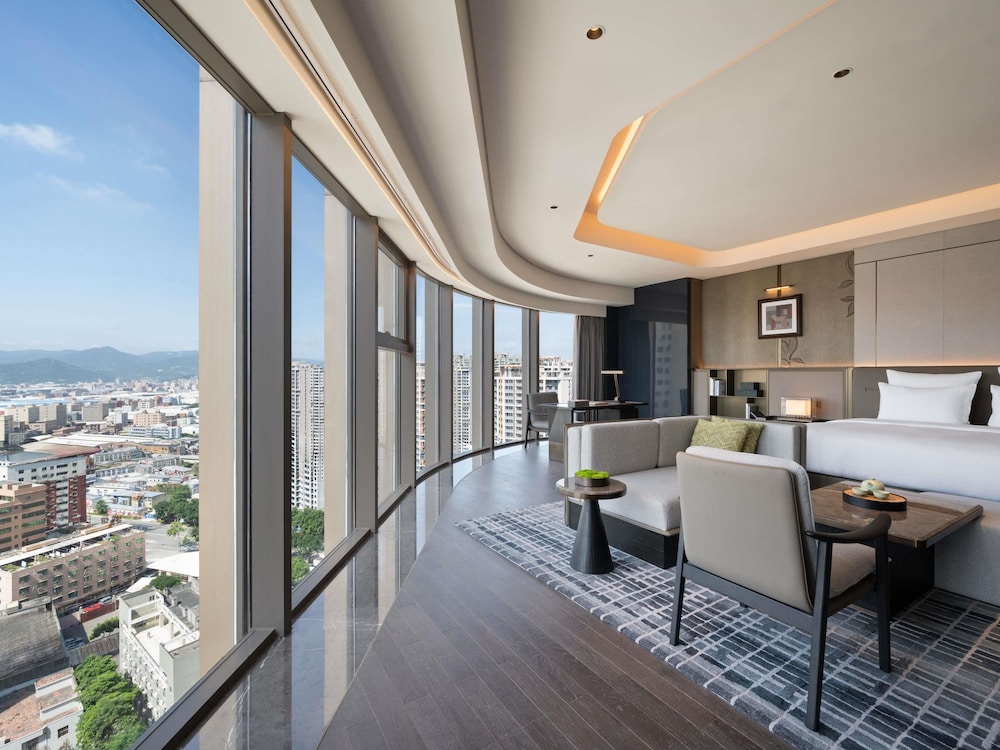 Habitación Superior Premium, Una Cama King Size, Vistas a la Ciudad de 180° del hotel Pullman Quanzhou Shuitou. Foto 2