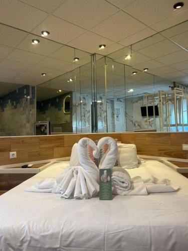 Habitación Doble con bañera de hidromasaje del hotel Hostal Avenida Andalucia. Foto 9