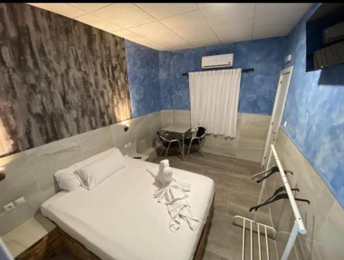 Habitación Doble Estándar del hotel Hostal Avenida Andalucia. Foto 6