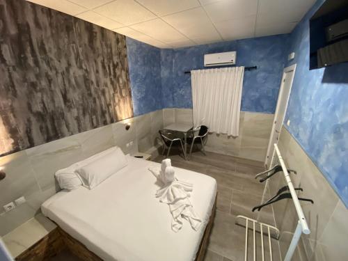 Habitación Doble Económica - 1 o 2 camas del hotel Hostal Avenida Andalucia. Foto 3