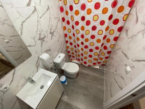 Habitación Doble Económica - 1 o 2 camas del hotel Hostal Avenida Andalucia. Foto 6