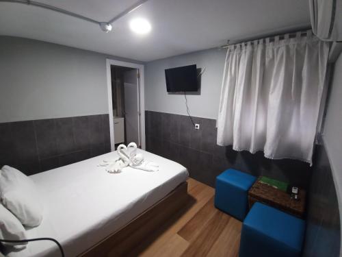 Habitación Doble Económica - 1 o 2 camas del hotel Hostal Avenida Andalucia. Foto 11