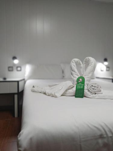 Habitación Doble Económica con bañera de hidromasaje del hotel Hostal Avenida Andalucia. Foto 5