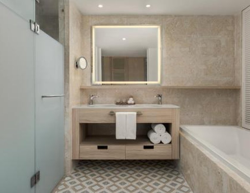 Suite Junior Swimout con cama extragrande del hotel Dreams Playa Esmeralda Resort & Spa - All Inclusive. Foto 3